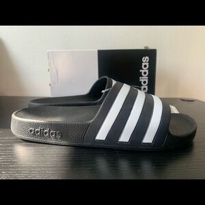 Adidas Adilette Aqua Slide Sandal for Women, Size 6 - Core Black/Cloud White NEW